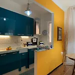 House Sunflower By World Lejlighed
