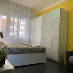 House Sunflower By World Lejlighed Arenzano