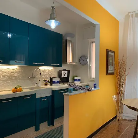 House Sunflower By World Apartman